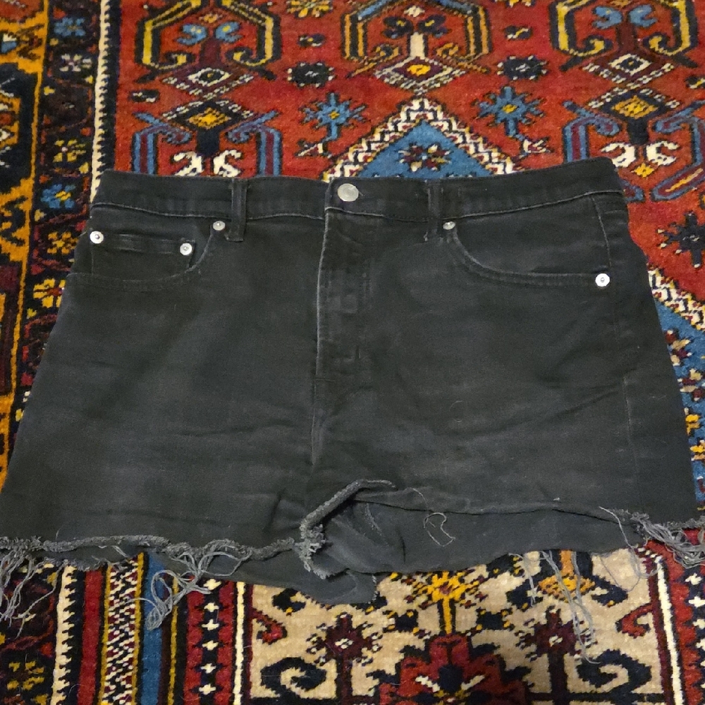GAP Black Jean Shorts '31